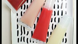 DIY spīdumu maisījumi: izveidojiet perfektu pielāgotu spīdīgu nokrāsu