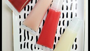 DIY spīdumu maisījumi: izveidojiet perfektu pielāgotu spīdīgu nokrāsu